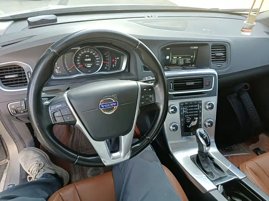 Volvo S60 — миниатюра 10