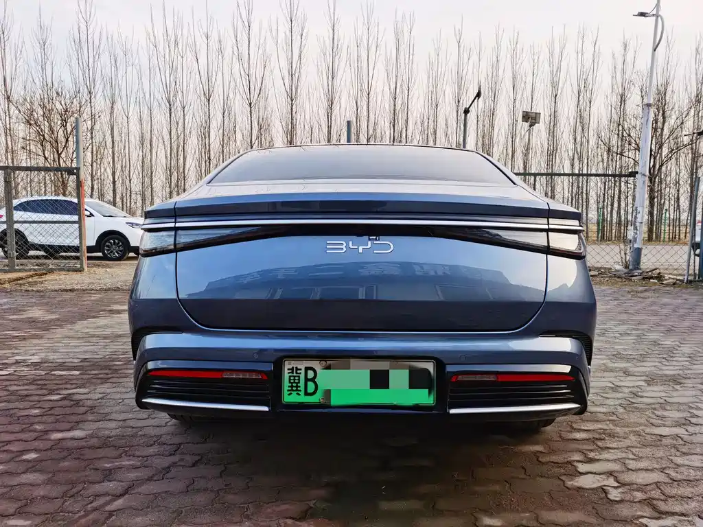 BYD SEAL 07 DM I