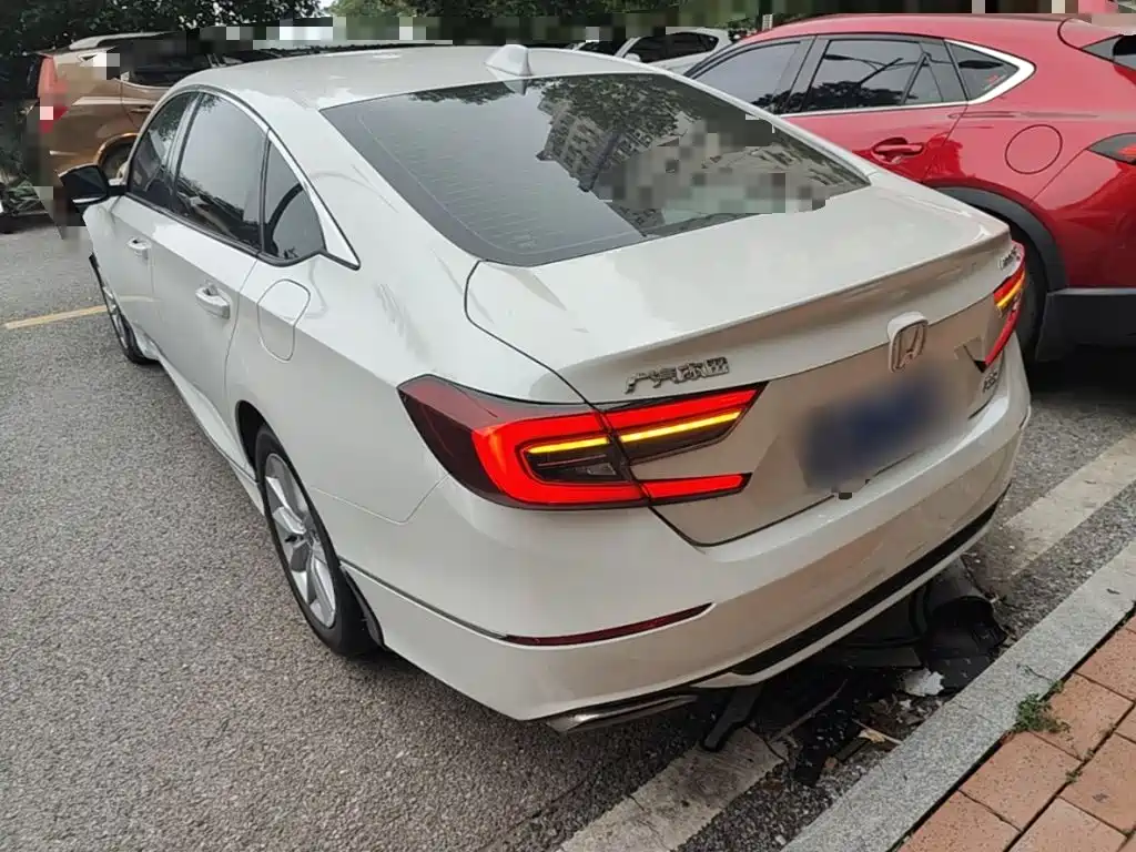 Honda Accord — миниатюра 5