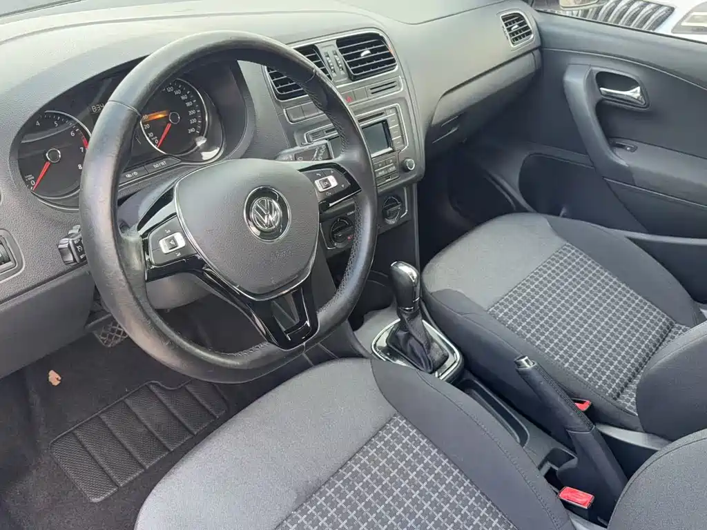 Volkswagen Polo — миниатюра 4