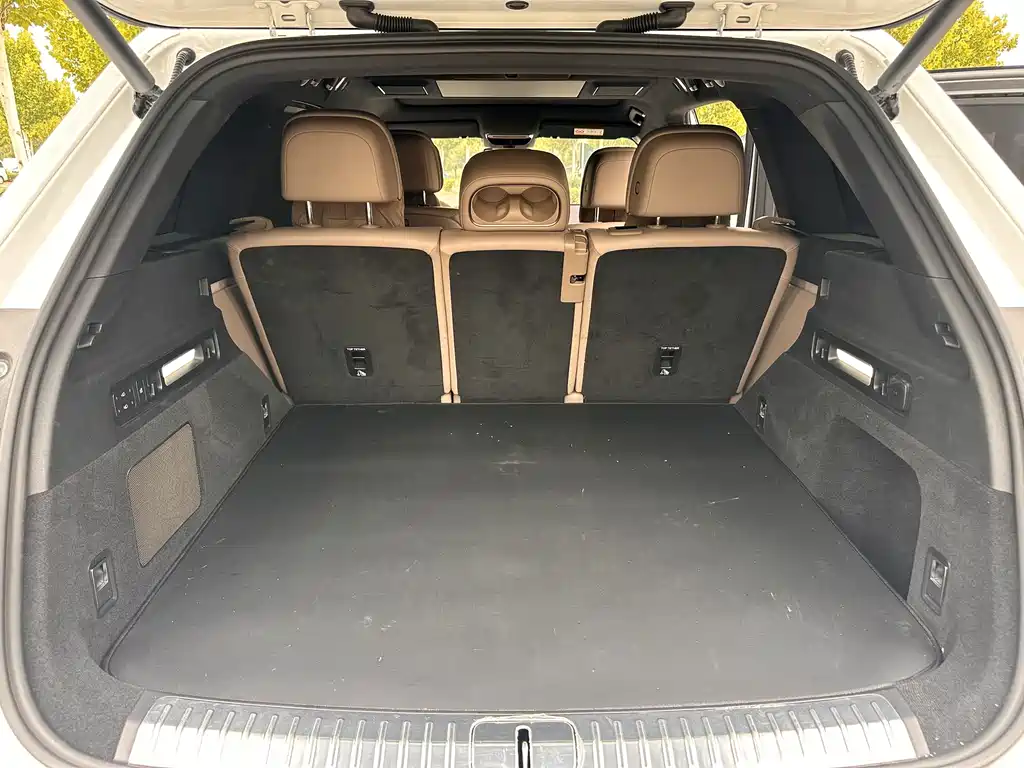 Li Auto Li L8 — миниатюра 16