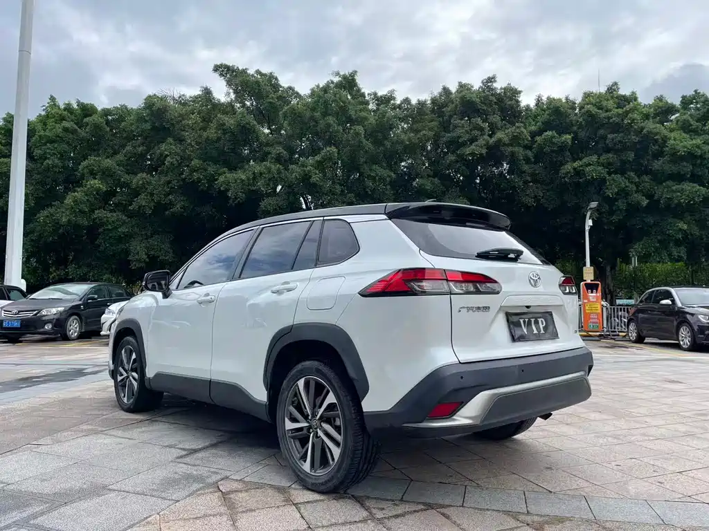 Toyota Frontlander — миниатюра 5