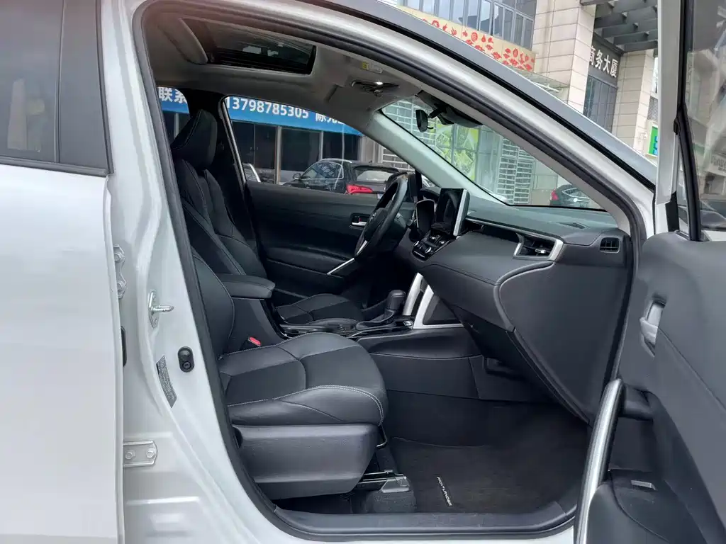 Toyota Frontlander — миниатюра 12