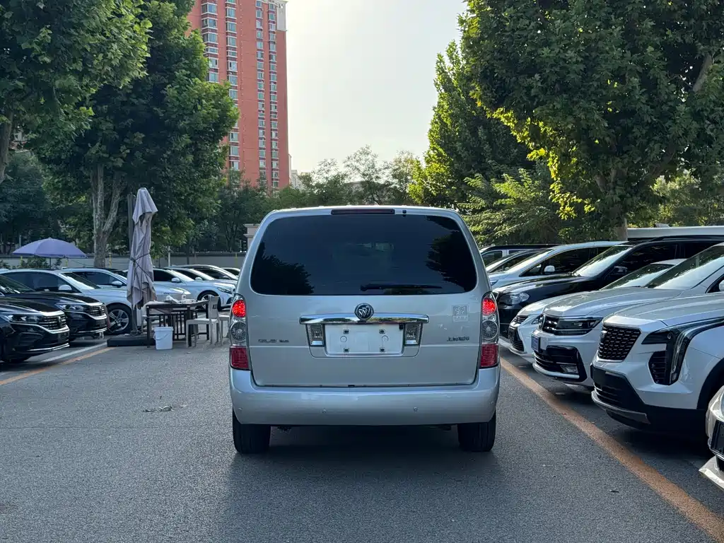 Buick GL8 — миниатюра 4