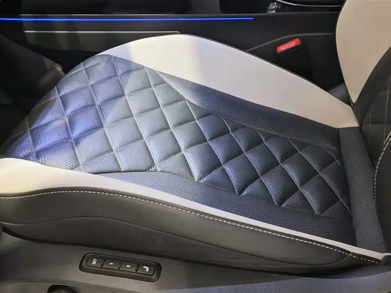 Volkswagen ID.6 Crozz — миниатюра 20