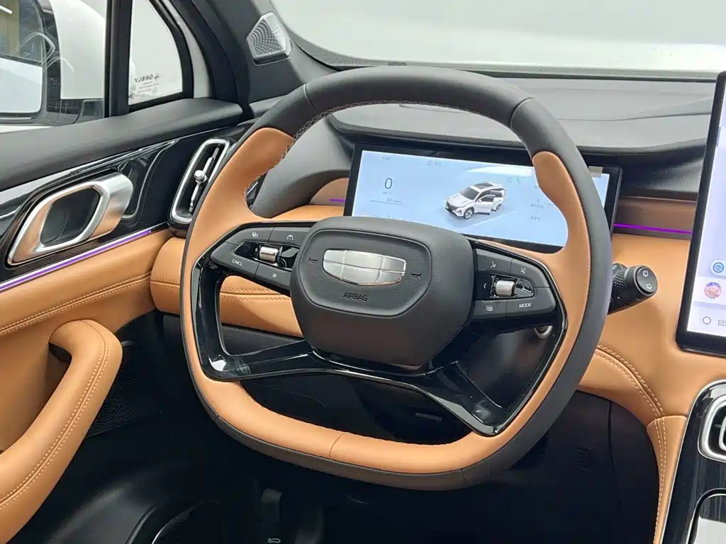 Geely Boyue L — миниатюра 21