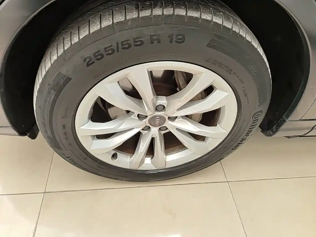 Audi Q7 — миниатюра 23