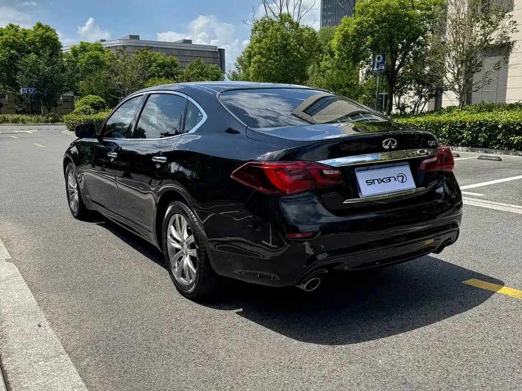 Infiniti Q70 — миниатюра 15