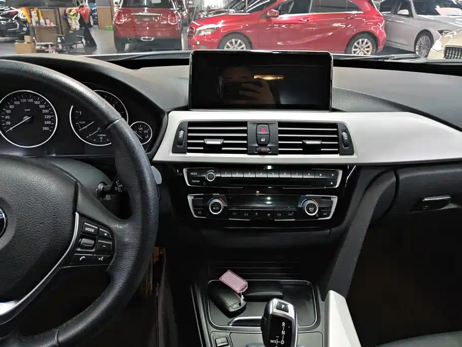 BMW 3 Series GT — миниатюра 13
