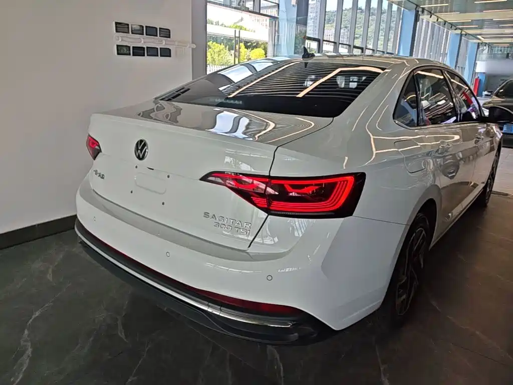 Volkswagen Sagitar — миниатюра 7