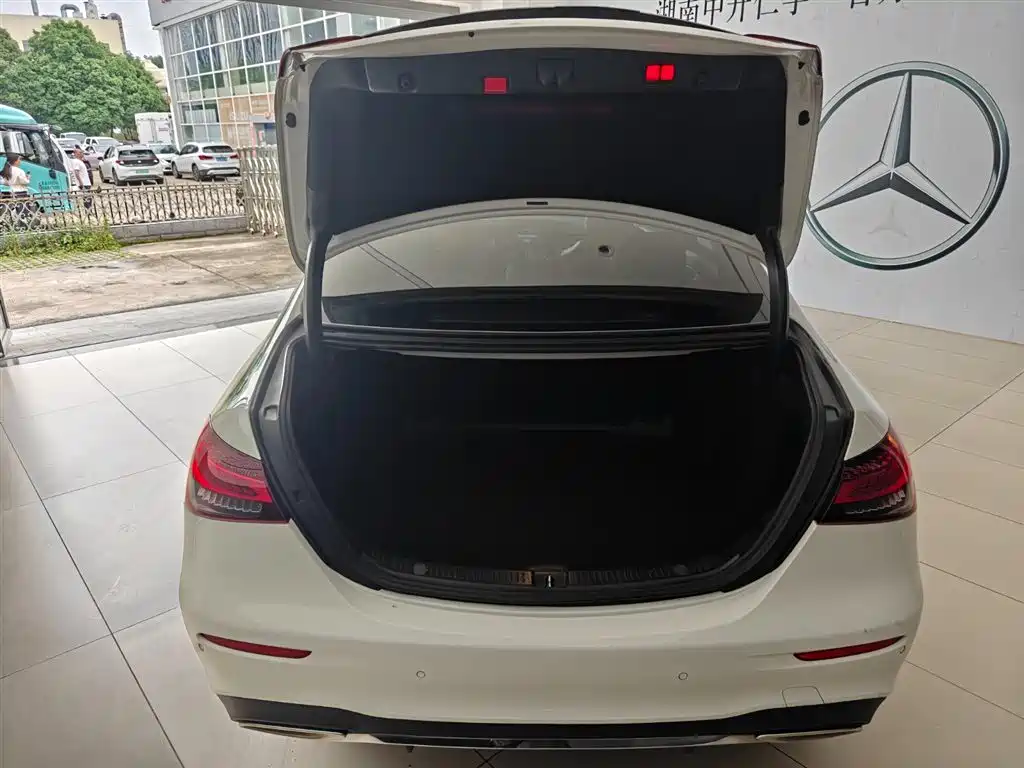 Mercedes-Benz E-Class 2022 Белый из Китая, фото 5