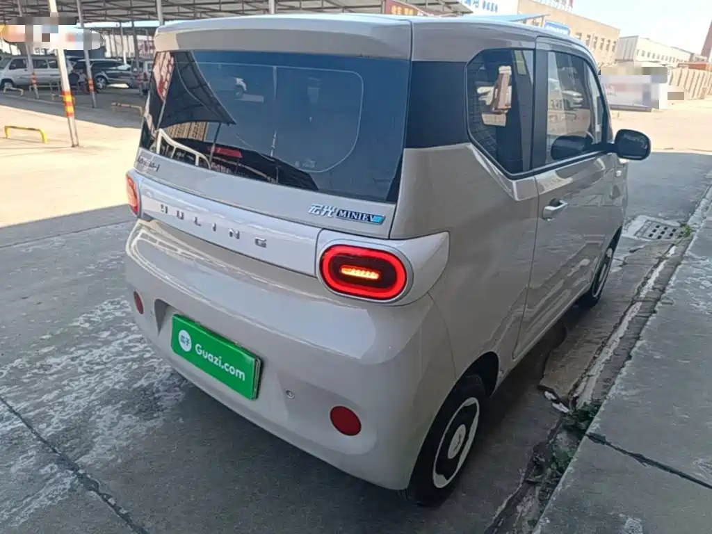 Wuling MINIEV — миниатюра 7