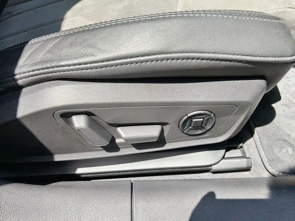 Audi A6L — миниатюра 9