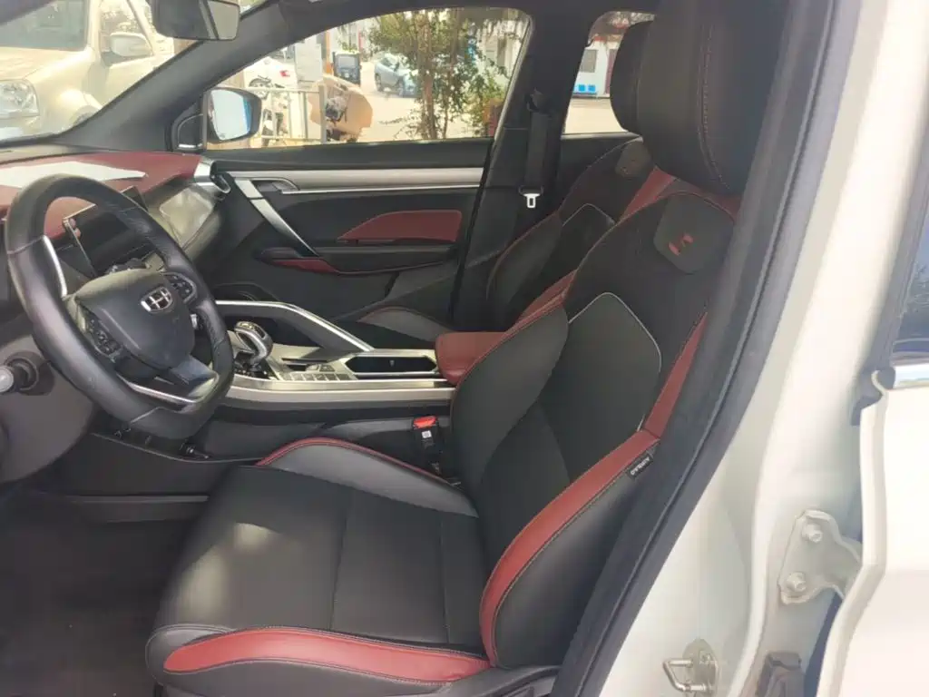Geely Binyue — миниатюра 15
