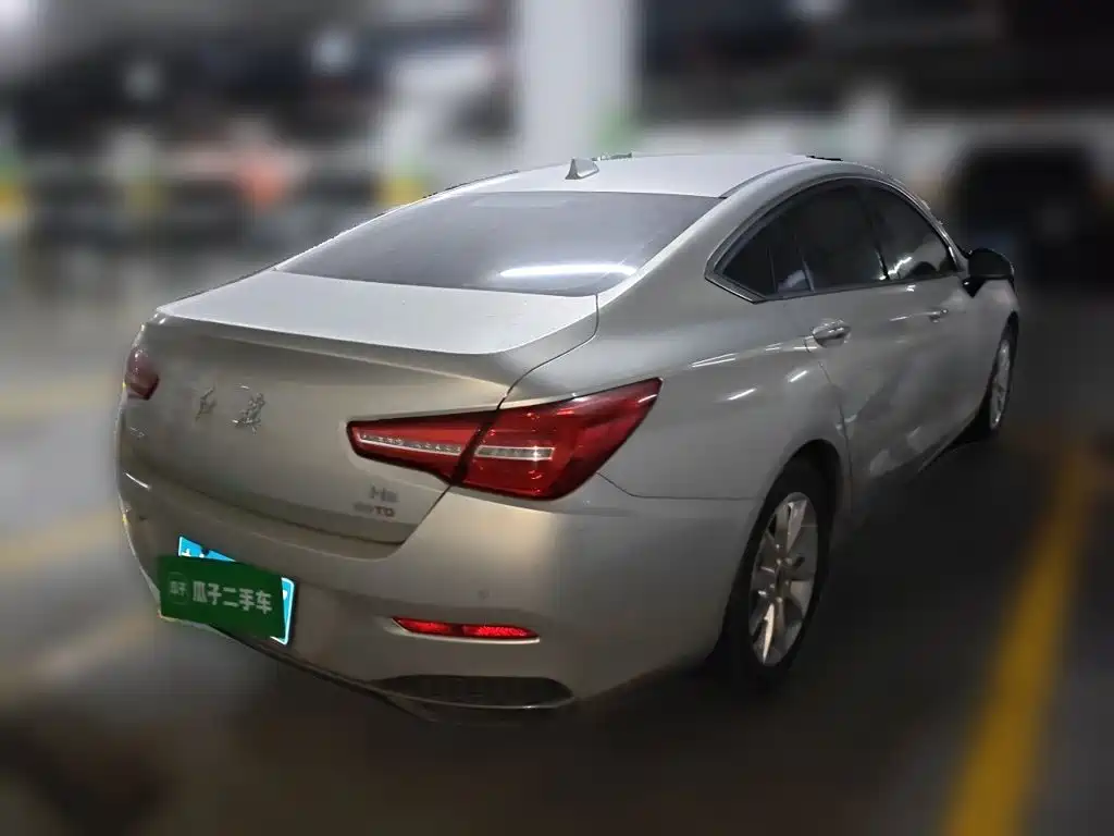 Hongqi Hongqi H5 — миниатюра 4