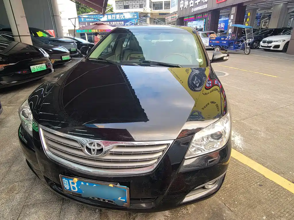 Toyota Camry — миниатюра 2