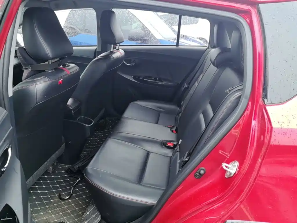 Toyota Yaris L — миниатюра 17