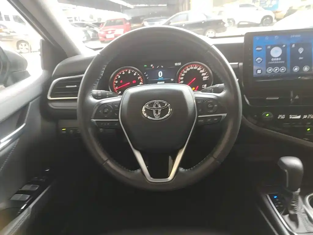 Toyota Camry — миниатюра 11