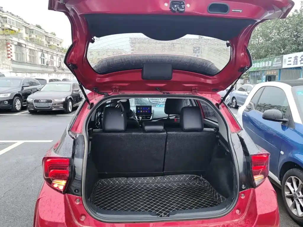 Toyota Yaris L — миниатюра 19