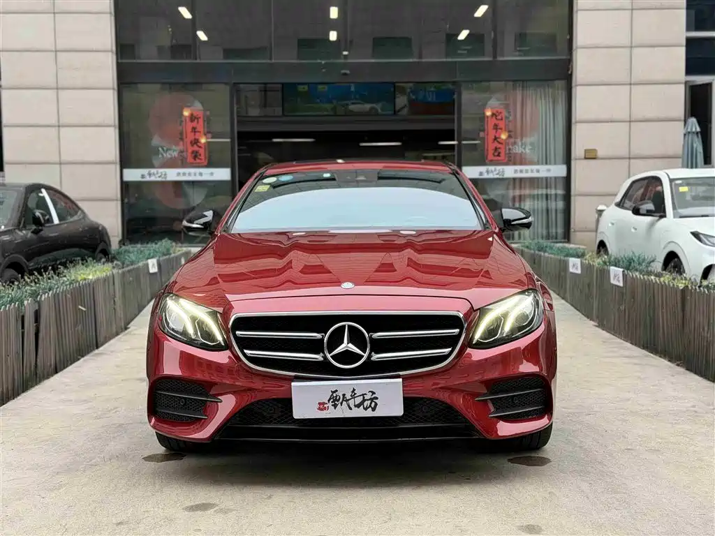 MERCEDES-BENZ E CLASS