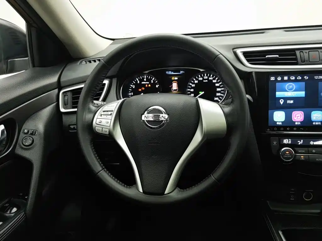 Nissan X-Trail — миниатюра 11