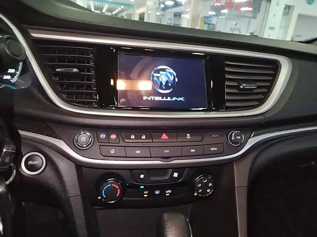Buick Excelle — миниатюра 13
