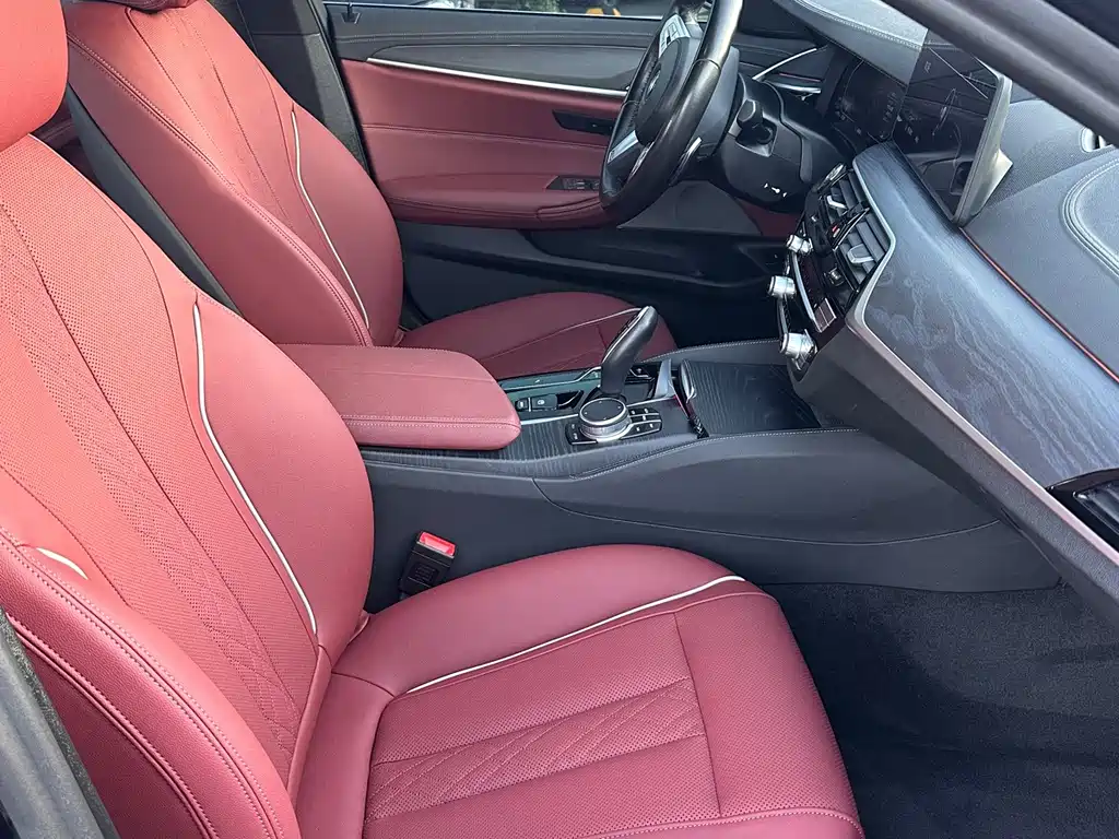 BMW 5 Series — миниатюра 7