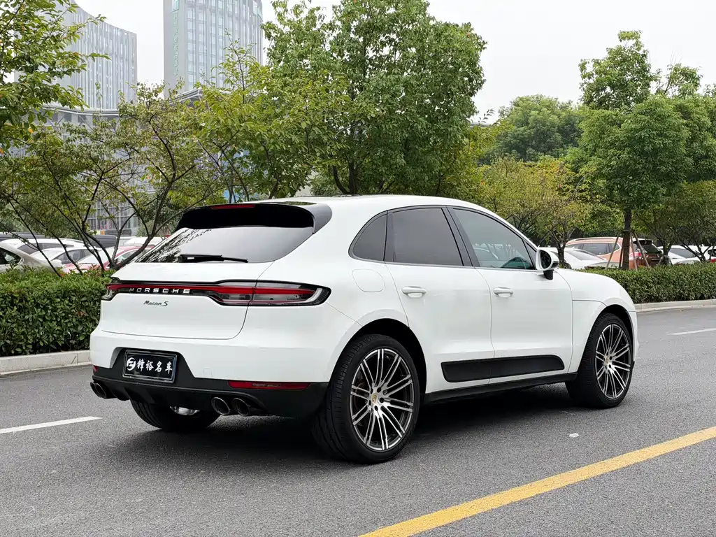 Porsche Macan — миниатюра 11