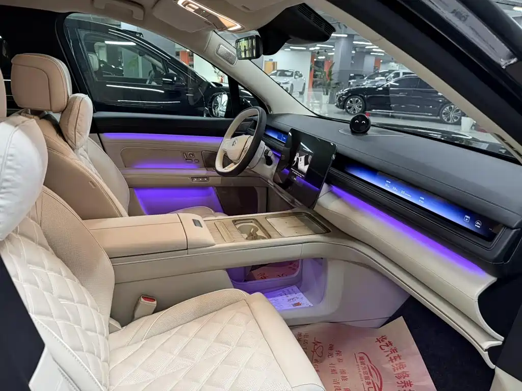 NIO ES8 2026 мест Executive Luxury