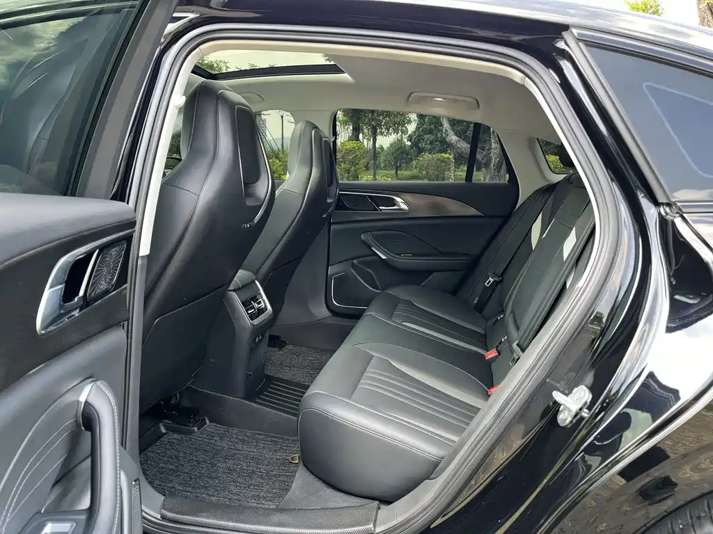 Hongqi Hongqi H6 — миниатюра 13
