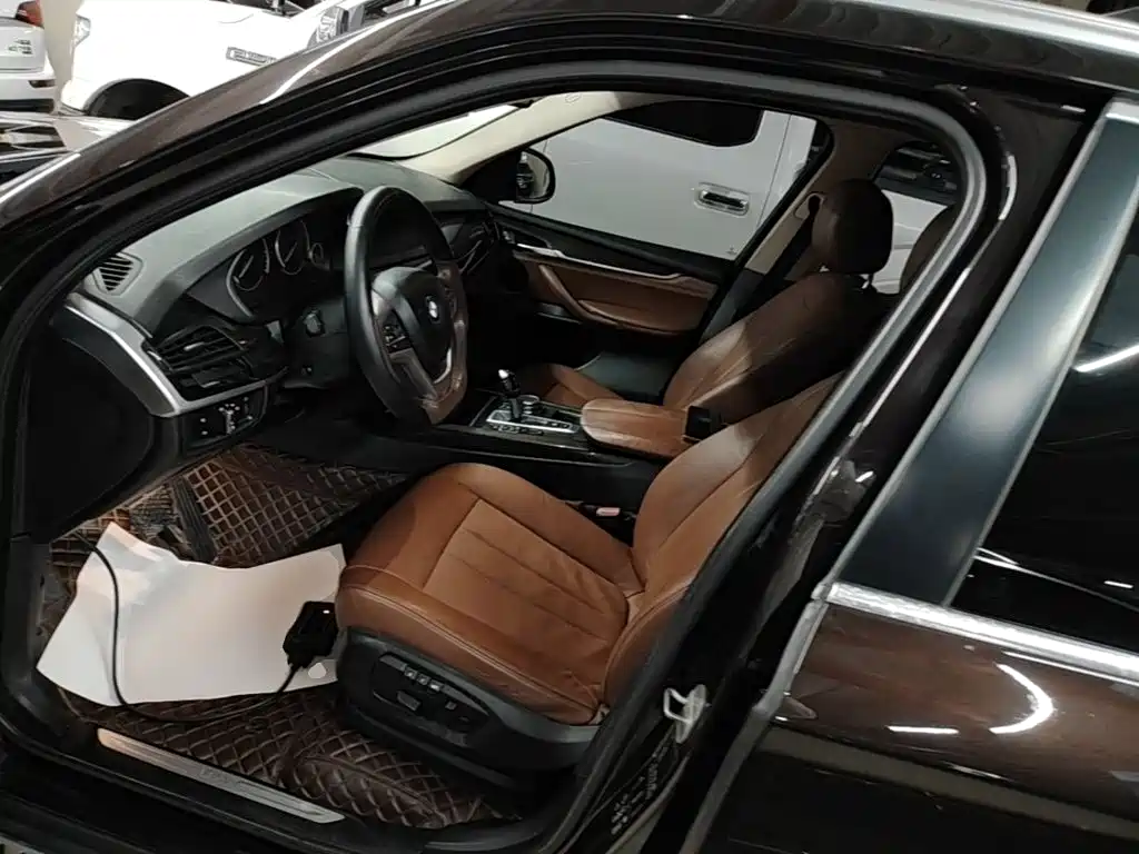 BMW X5 (Import) — миниатюра 15