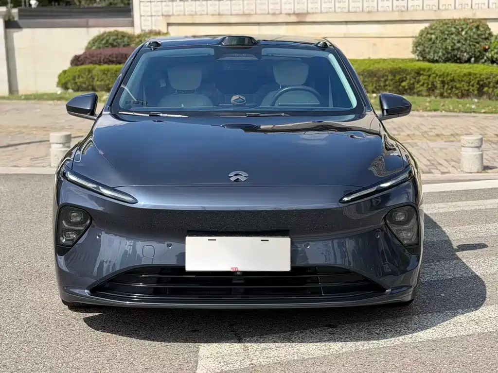 NIO ET7