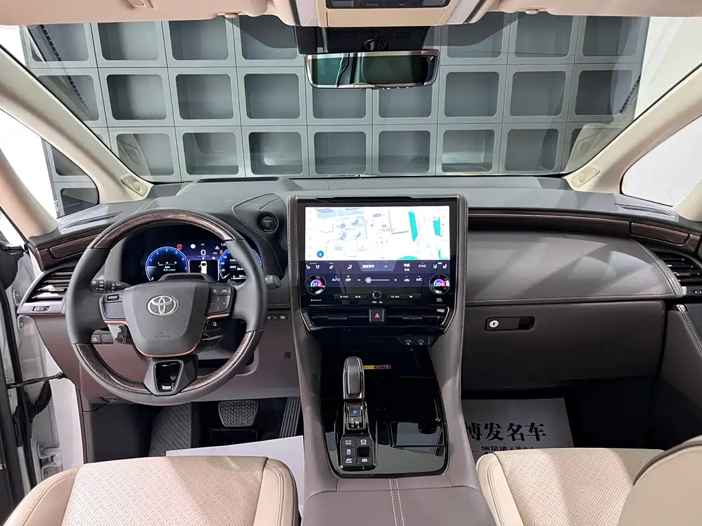 Toyota Alphard — фотографии объявления, Фото 29