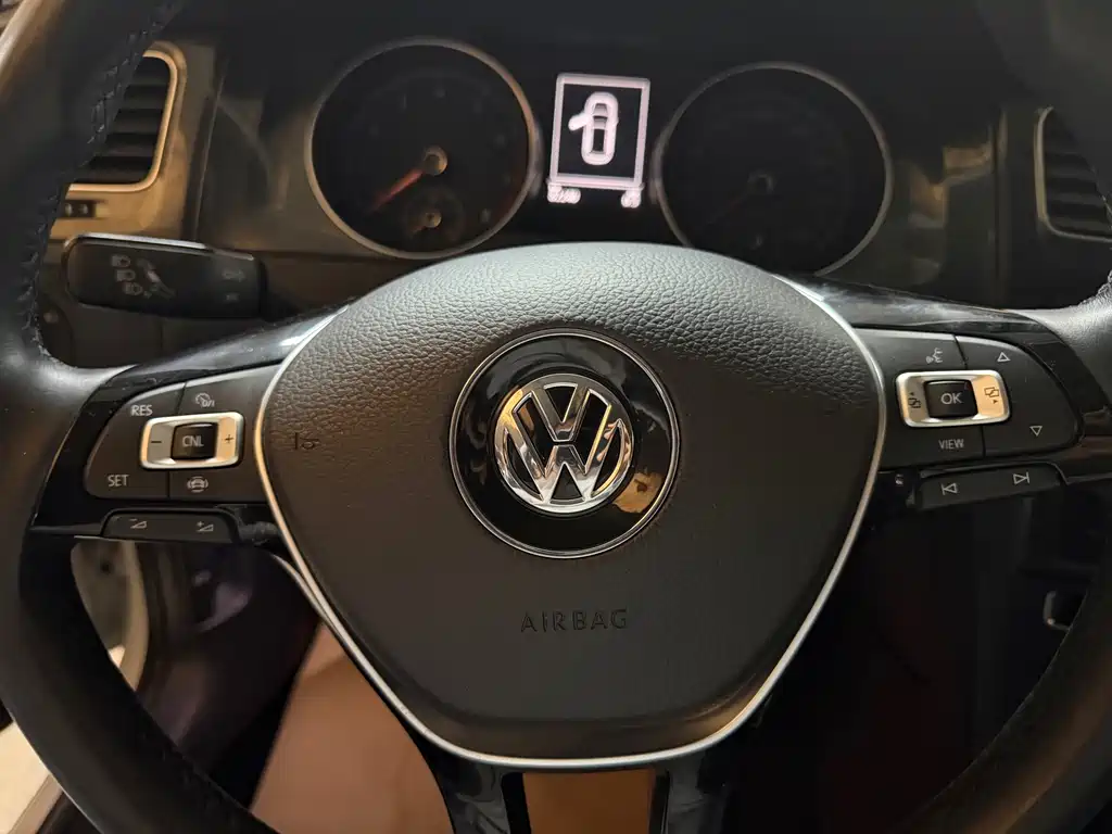 Volkswagen Golf — миниатюра 5