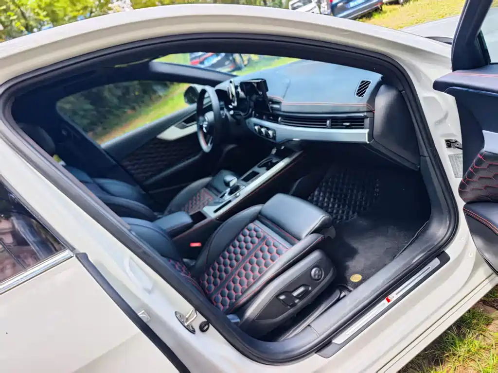 Audi A4L — миниатюра 7