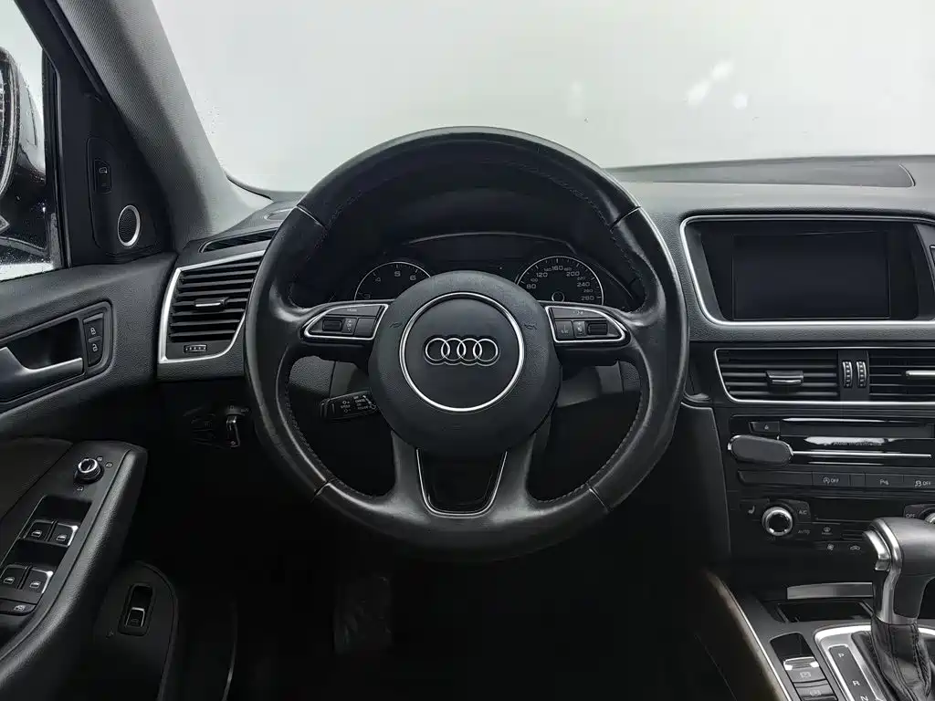 Audi Q5 — миниатюра 11