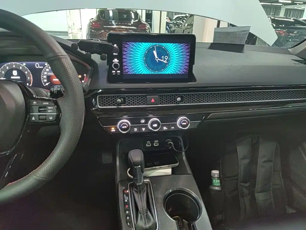 Honda Civic — миниатюра 13