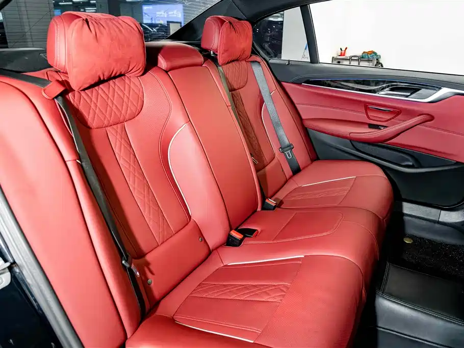 BMW 5 Series — миниатюра 22