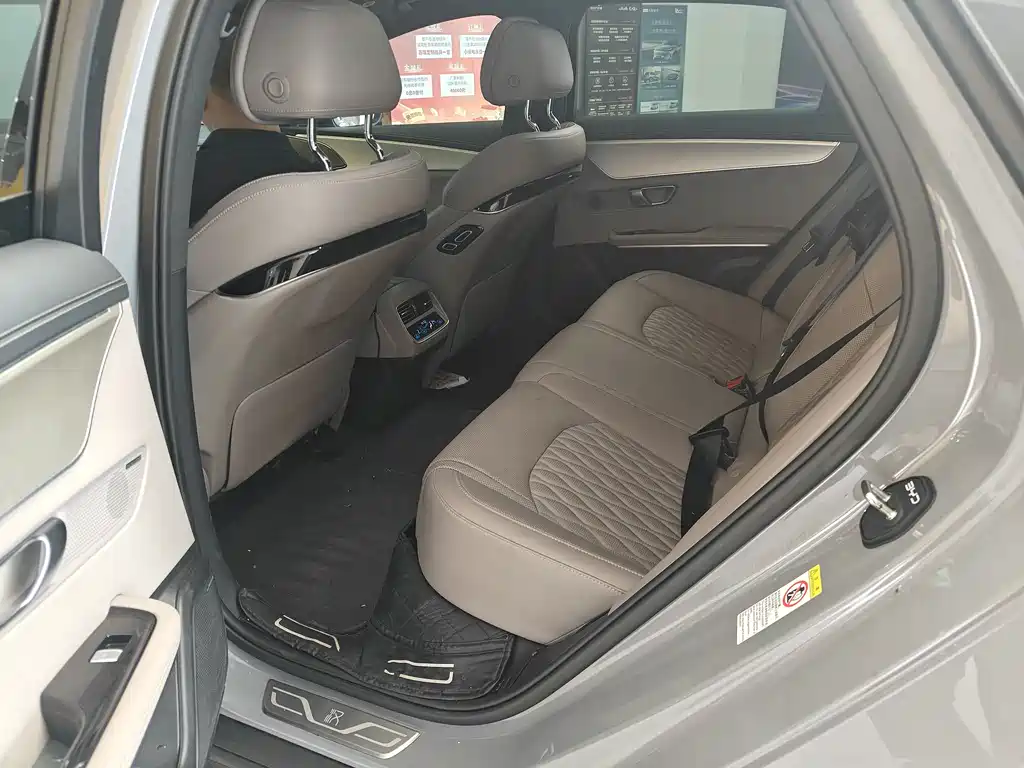 BYD Han 2025 EV Smart Drive 605KM