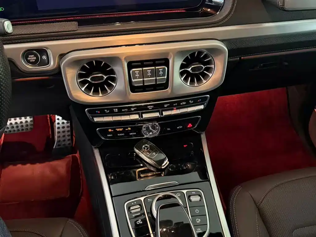 Mercedes-Benz G-Class — миниатюра 12
