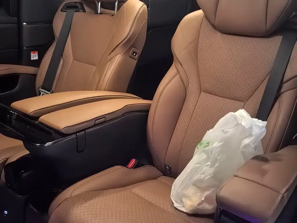 Toyota Vellfire 2024 2.5L Executive