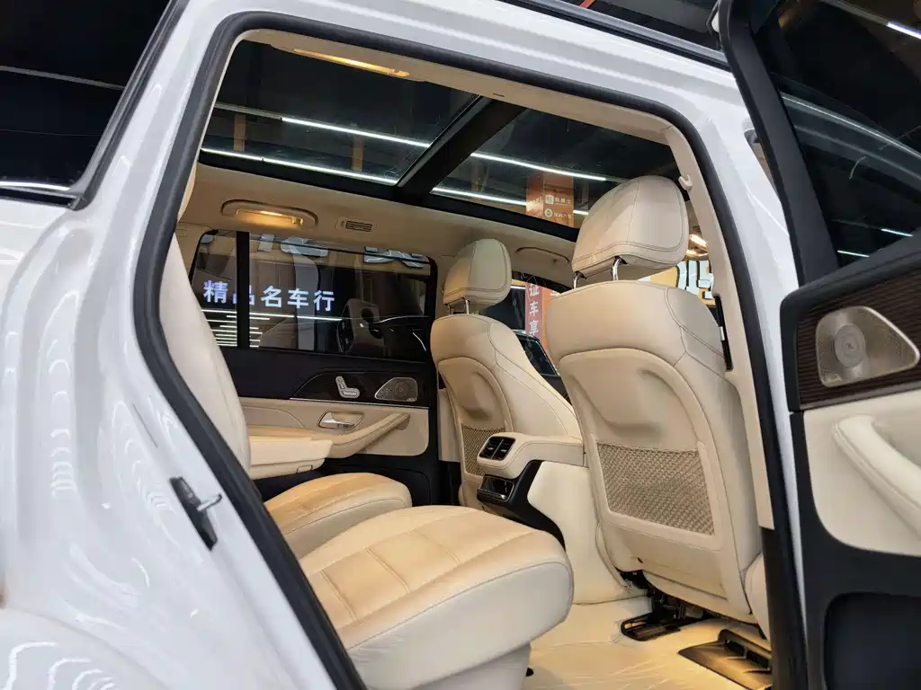 Mercedes-Benz GLS — миниатюра 13