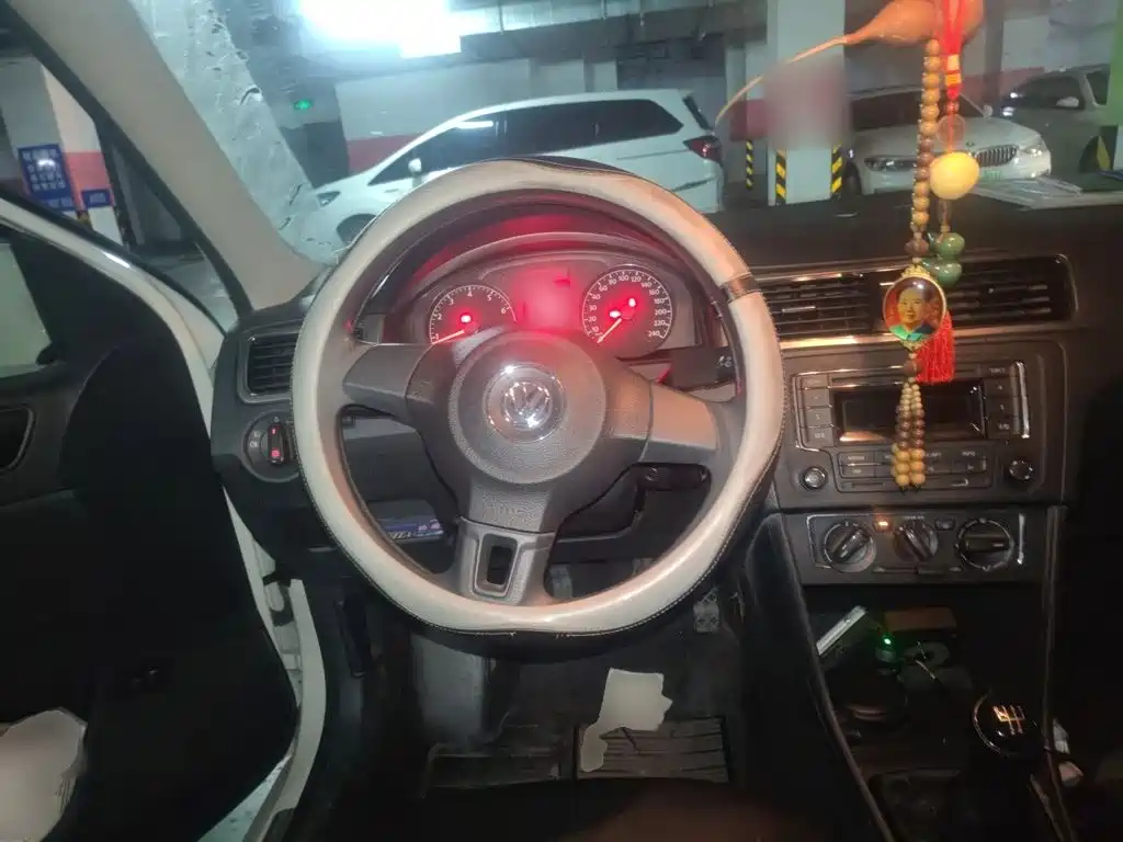 Volkswagen Santana — миниатюра 11