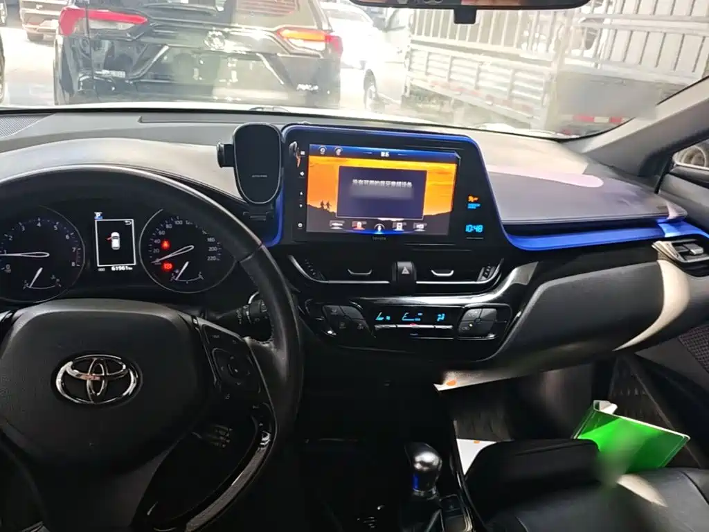 Toyota IZOA — миниатюра 10