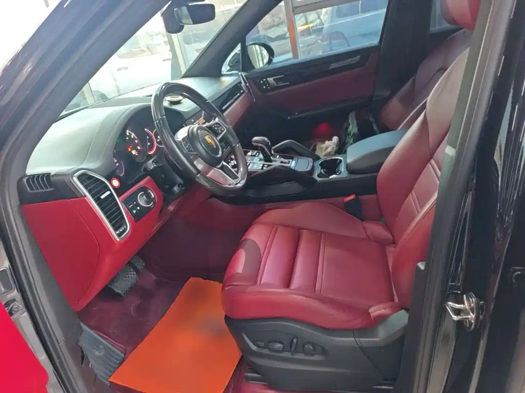 Porsche Cayenne — миниатюра 15
