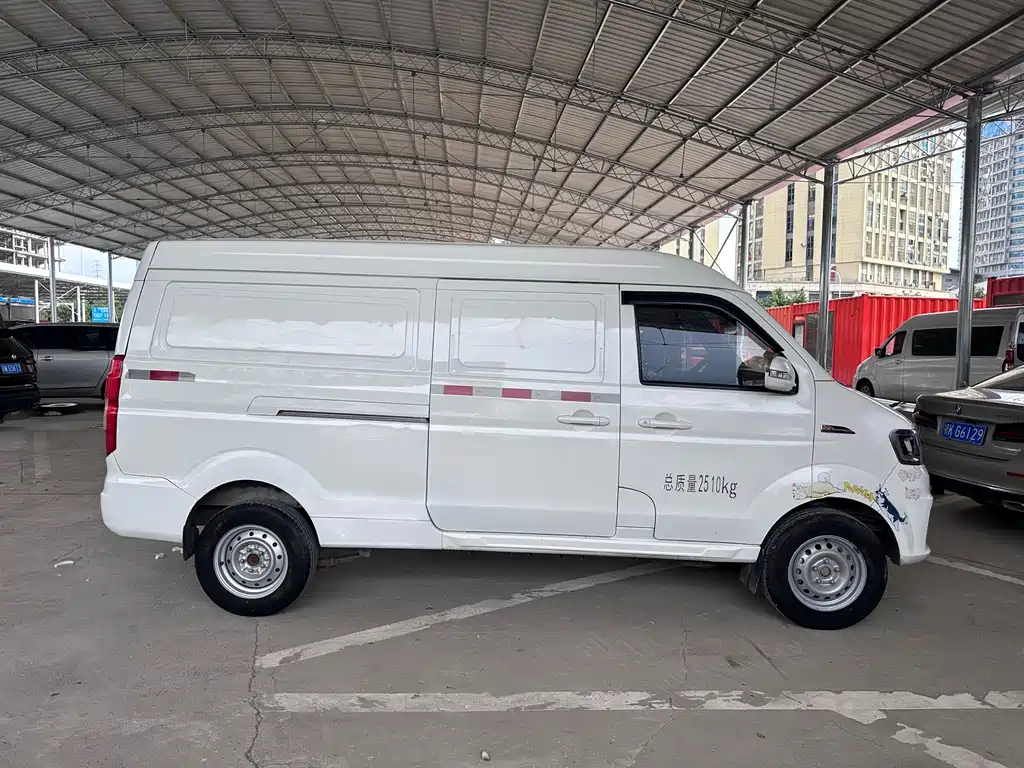 Yuan Cheng Yuan Cheng E5 — миниатюра 6
