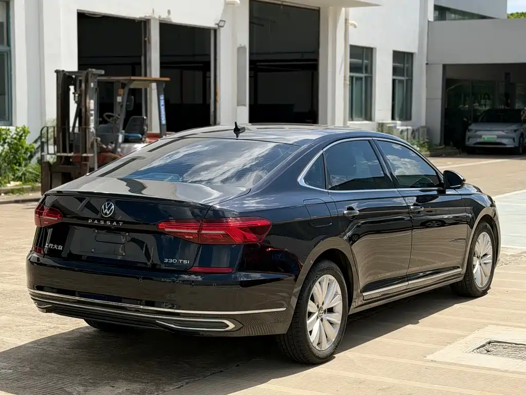 Volkswagen Passat — миниатюра 4