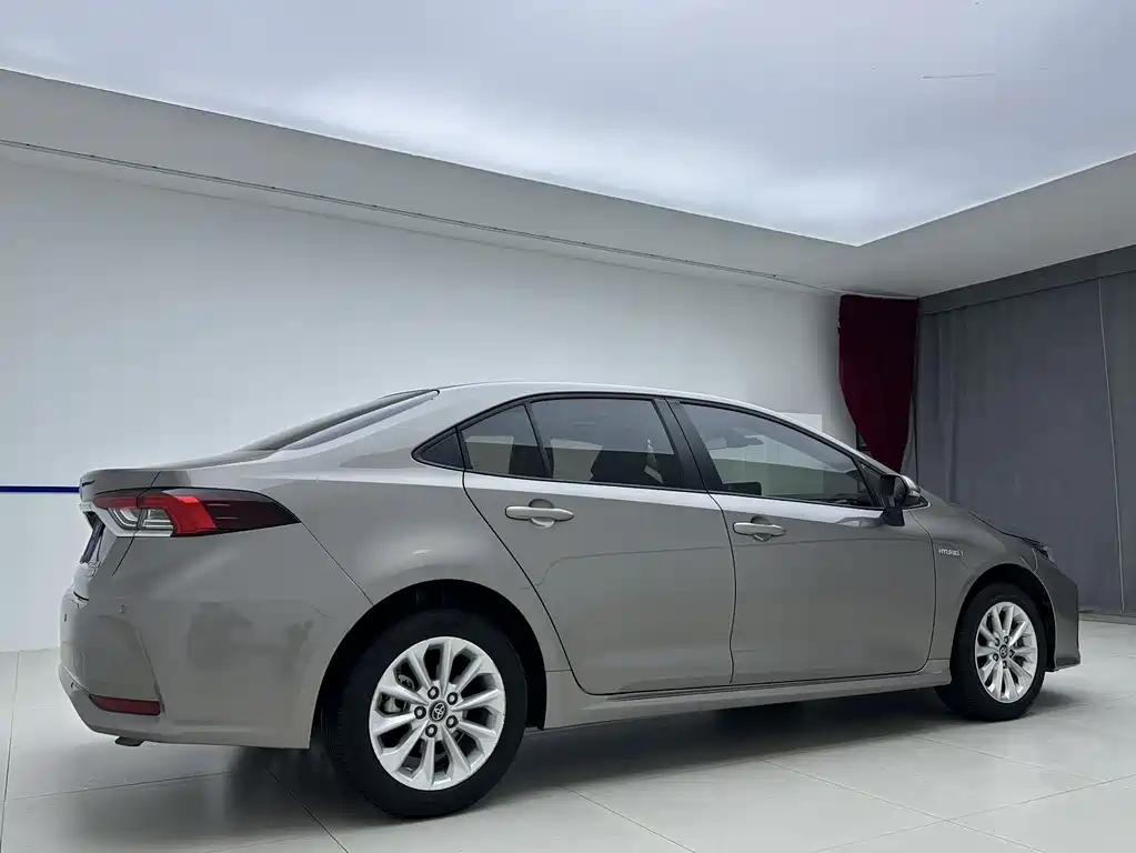 Toyota Corolla — миниатюра 6