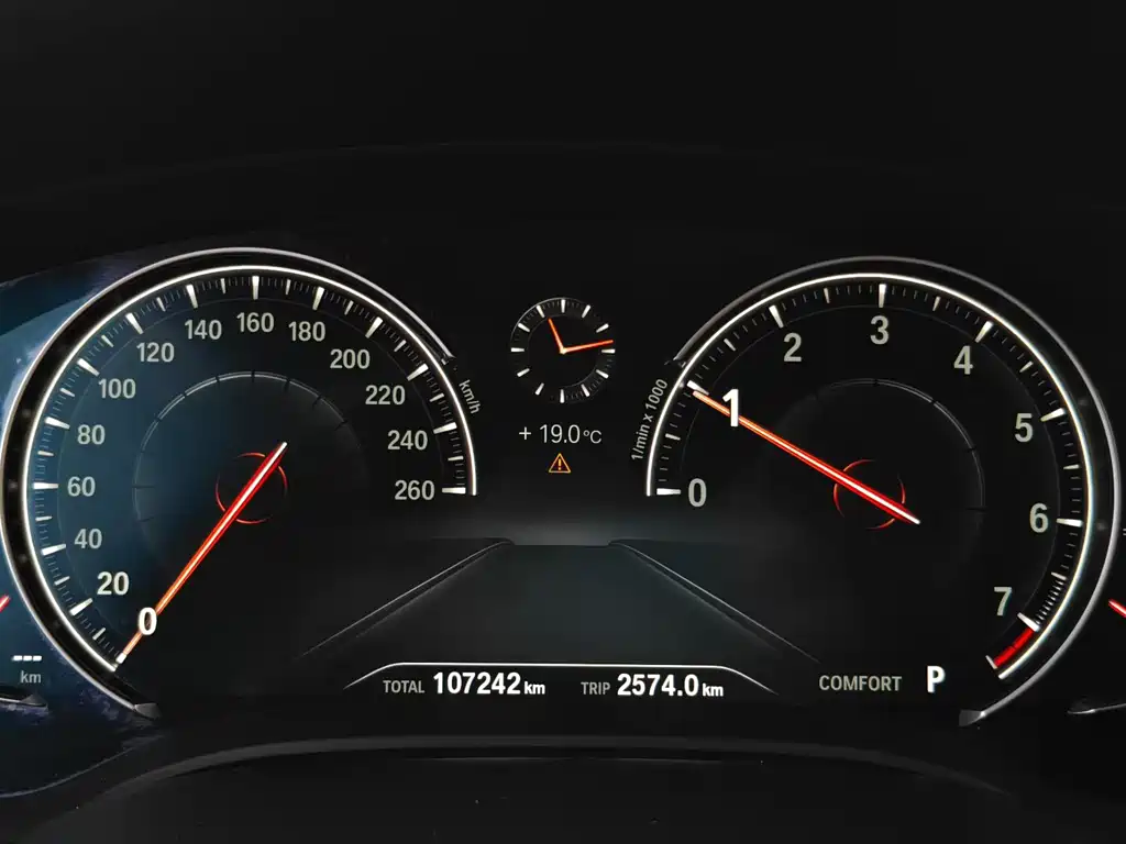 BMW 5 Series — миниатюра 6