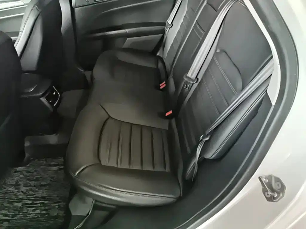 Ford Mondeo — миниатюра 17